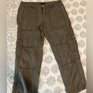 capri cargo pants